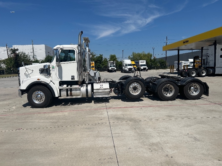 2020 Freightliner in Houston, TX — photo 4