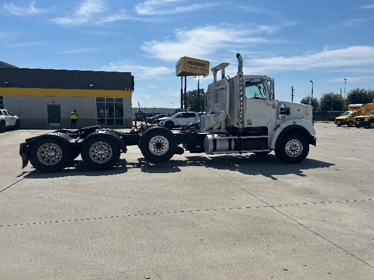 2020 Freightliner in Houston, TX — photo 8