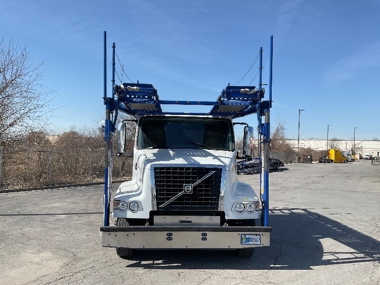2020 Volvo in Kansas City, MO — photo 2