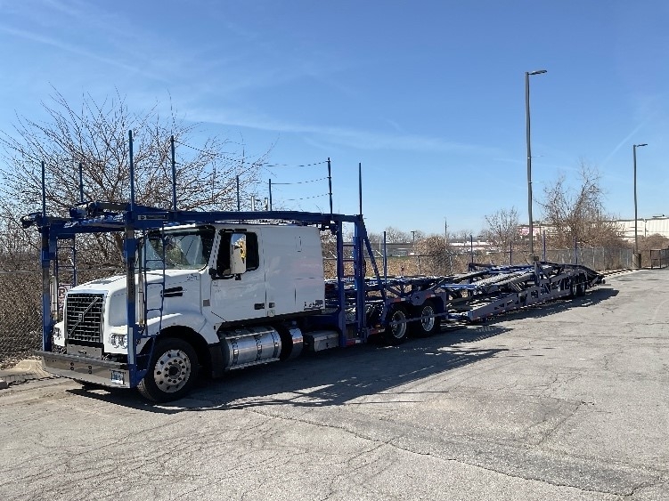 2020 Volvo in Kansas City, MO — photo 3