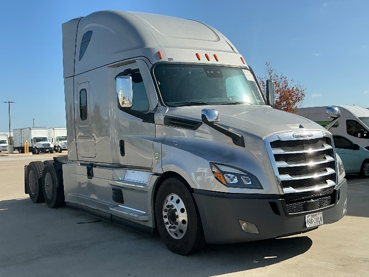 2020 Freightliner Cascadia in Dallas, TX