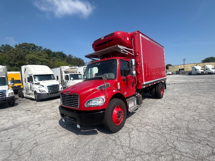 2021 Freightliner eM2 in Forest Park, GA — photo 3