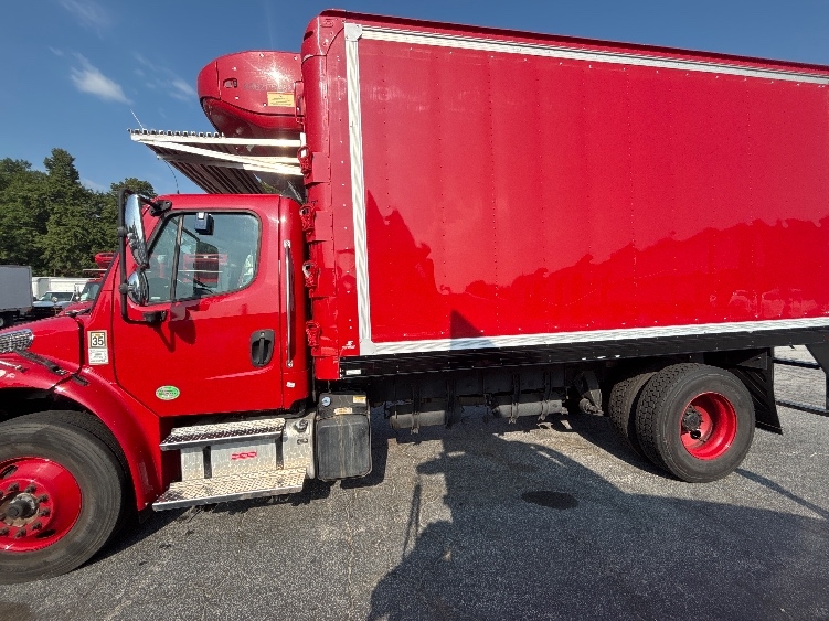 2021 Freightliner eM2 in Forest Park, GA — photo 4
