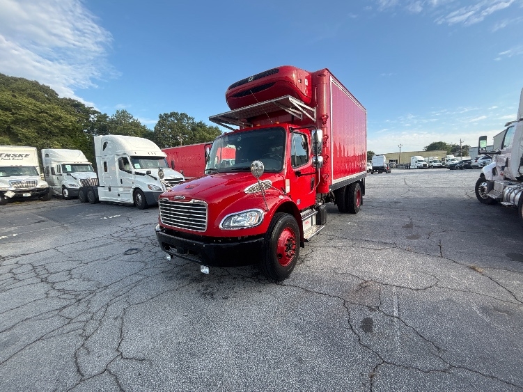 2021 Freightliner eM2 in Forest Park, GA — photo 3