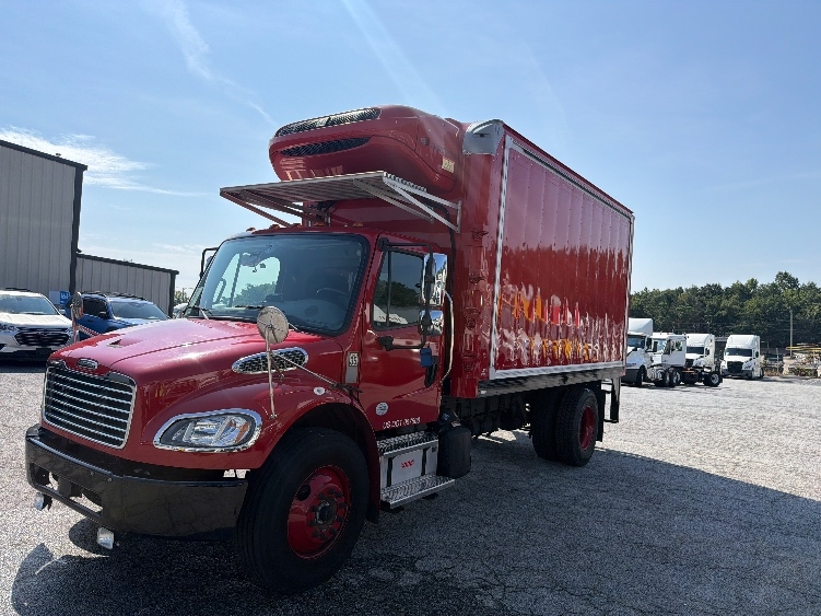2021 Freightliner eM2 in Forest Park, GA — photo 3