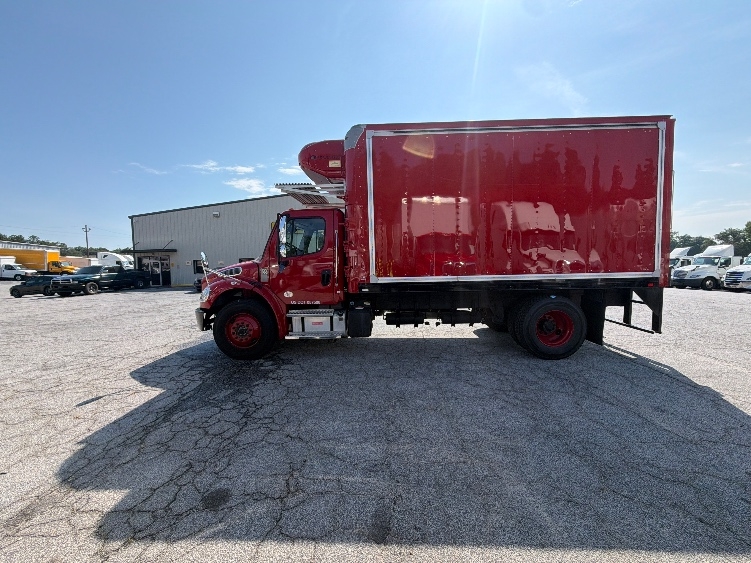 2021 Freightliner eM2 in Forest Park, GA — photo 4