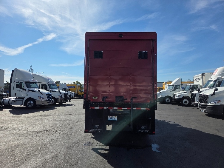 2021 Freightliner eM2 in Kent, WA — photo 7