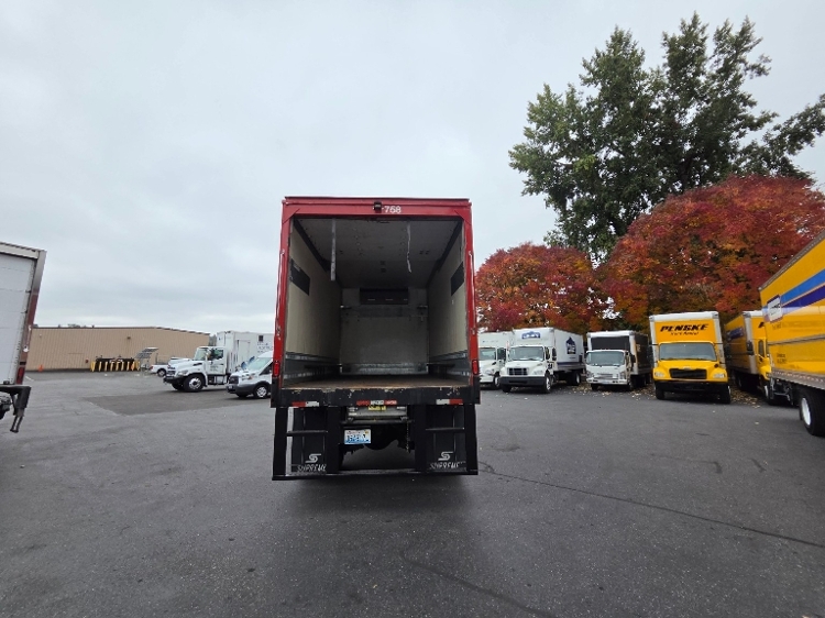 2021 Freightliner eM2 in Tukwila, WA — photo 8