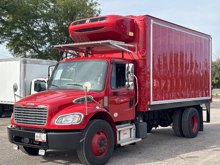 2021 Freightliner eM2 in Kansas City, MO — photo 3