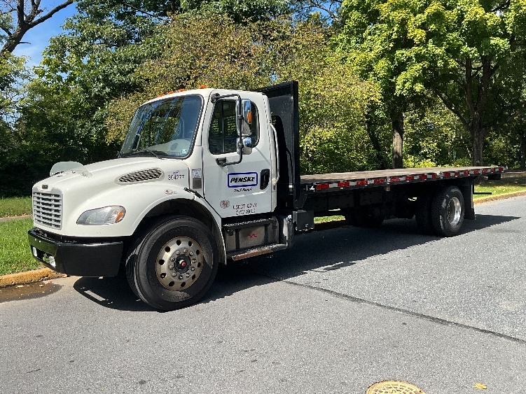 2020 Freightliner eM2 in Reading, PA — photo 3