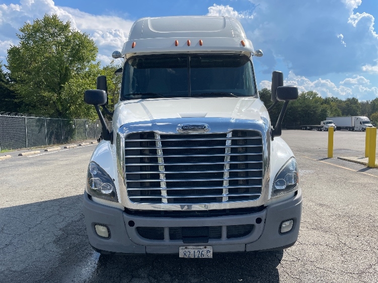 2020 Freightliner Cascadia in Greensboro, NC — photo 2