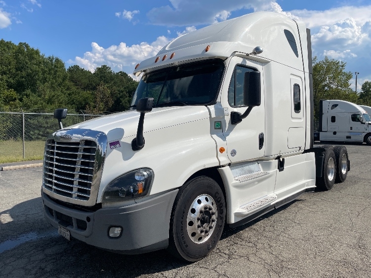 2020 Freightliner Cascadia in Greensboro, NC — photo 3