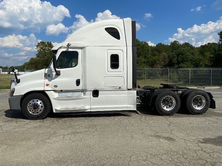 2020 Freightliner Cascadia in Greensboro, NC — photo 4
