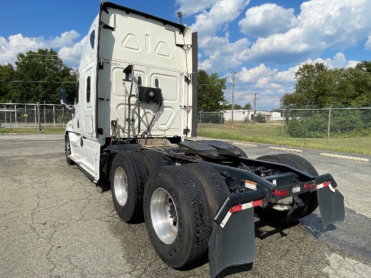 2020 Freightliner Cascadia in Greensboro, NC — photo 5