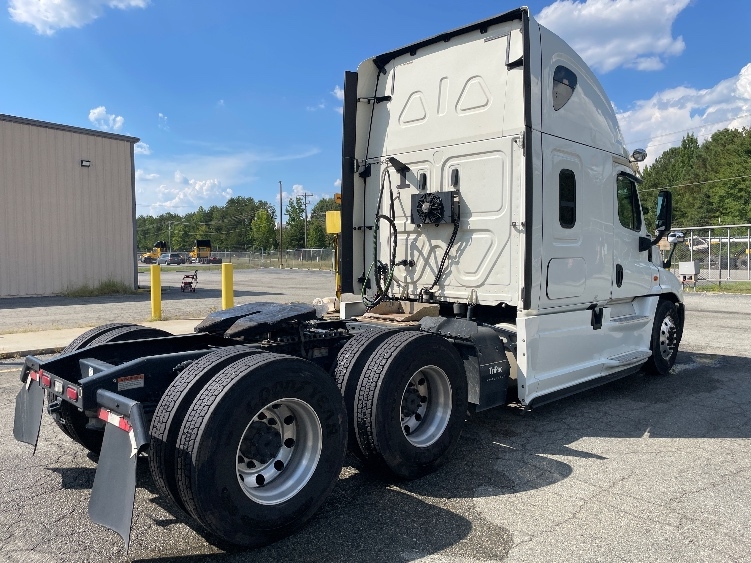 2020 Freightliner Cascadia in Greensboro, NC — photo 7