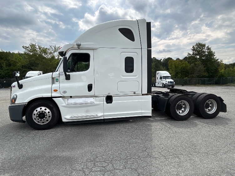 2020 Freightliner Cascadia in Greensboro, NC — photo 4