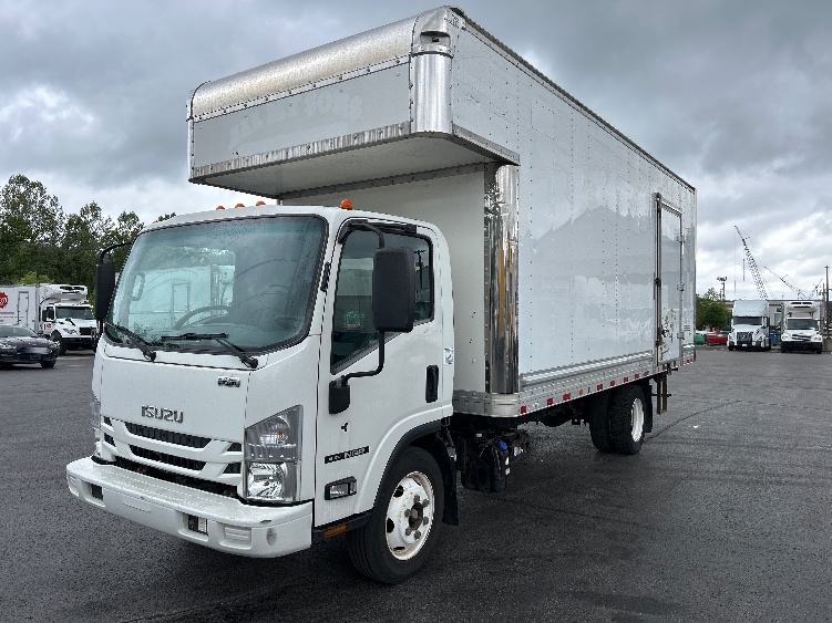 2020 Isuzu NRR in Akron, OH — photo 3