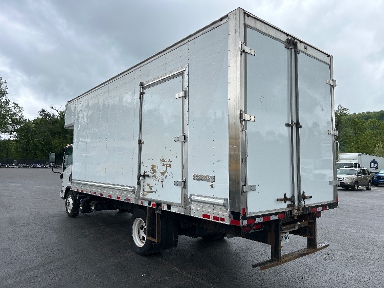 2020 Isuzu NRR in Akron, OH — photo 6