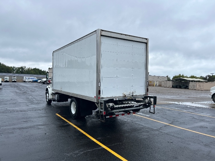 2020 Freightliner eM2 in Gahanna, OH — photo 6