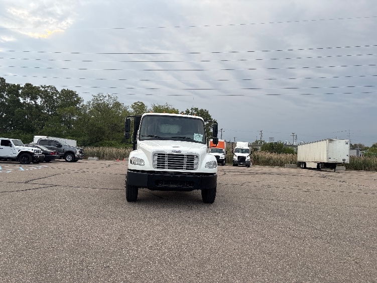 2020 Freightliner eM2 in Lansing, MI — photo 2