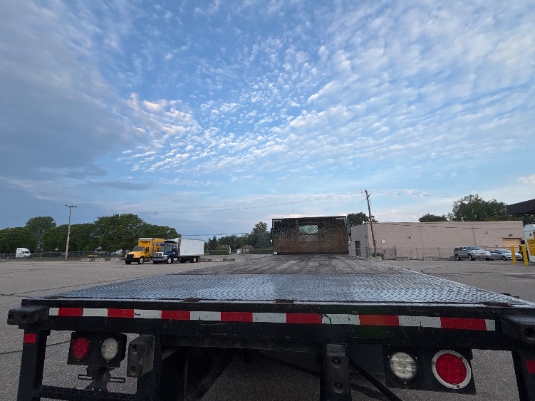 2020 Freightliner eM2 in Lansing, MI — photo 8