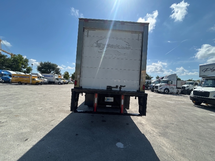 2020 Freightliner eM2 in Pompano Beach, FL — photo 7