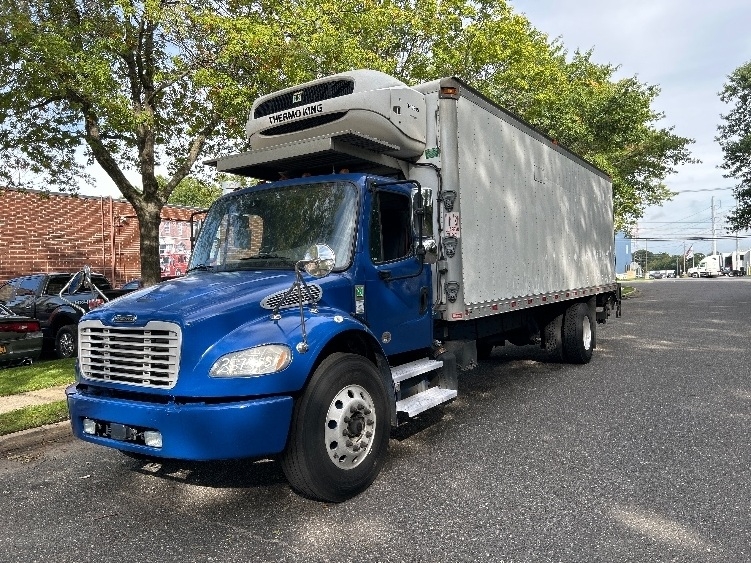 2020 Freightliner eM2 in West Babylon, NY — photo 3
