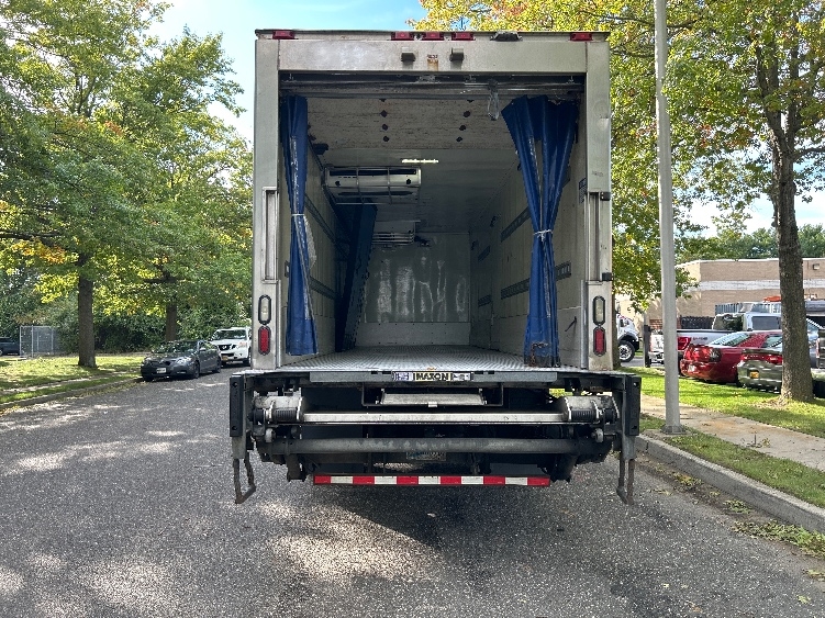 2020 Freightliner eM2 in West Babylon, NY — photo 8