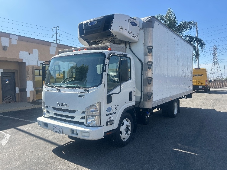 2020 Isuzu NRR in Torrance, CA — photo 3