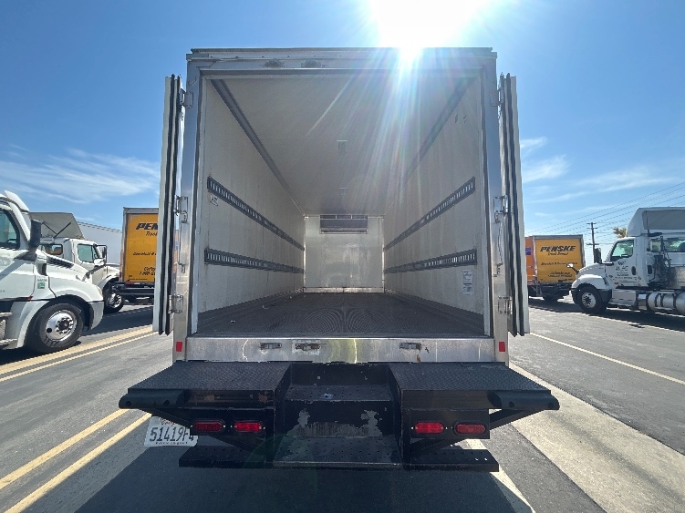 2020 Isuzu NRR in Torrance, CA — photo 8