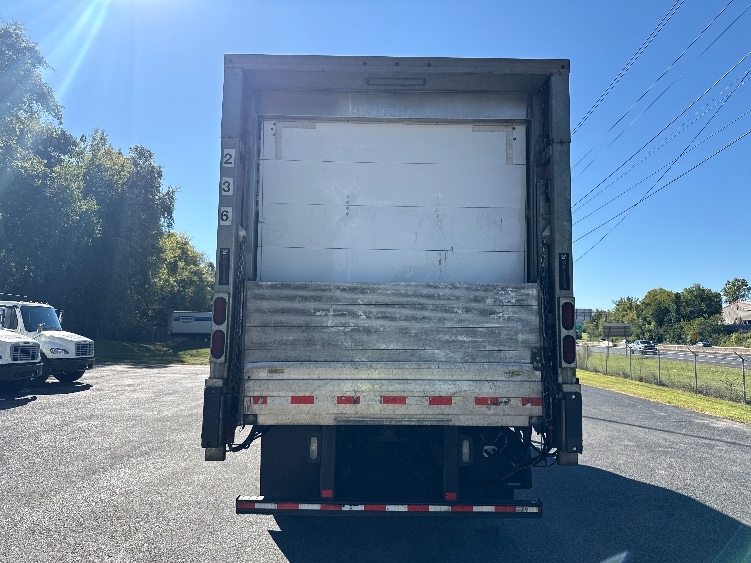 2020 Freightliner eM2 in Cleveland, TN — photo 7