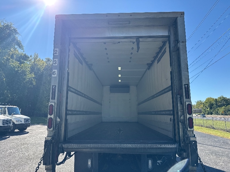 2020 Freightliner eM2 in Cleveland, TN — photo 8