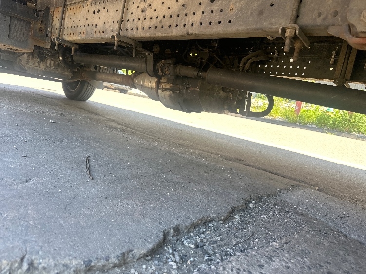 2020 Isuzu NQR in Elmsford, NY — photo 5