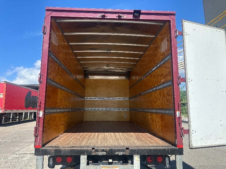 2020 Isuzu NQR in Elmsford, NY — photo 8