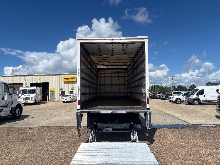 2021 International MV in Hammond, LA — photo 8