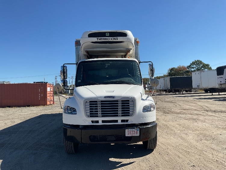 2021 Freightliner eM2 in Braintree, MA — photo 2