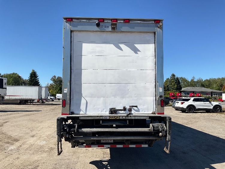 2021 Freightliner eM2 in Braintree, MA — photo 7