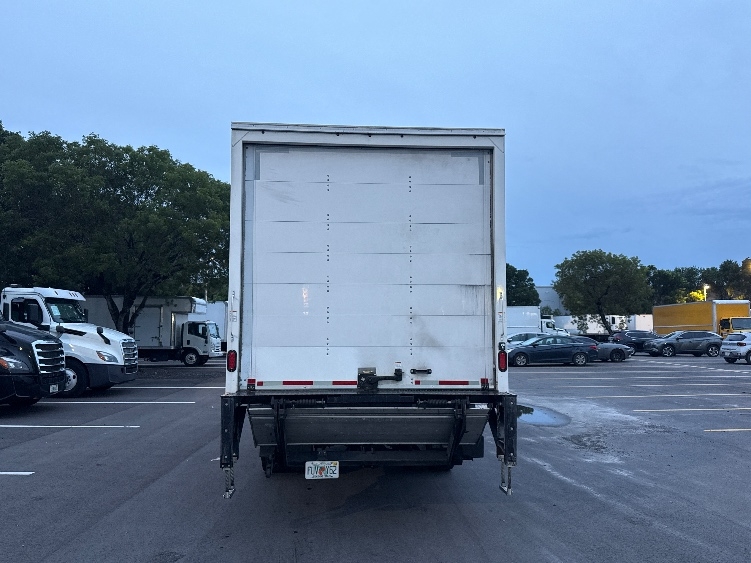 2021 Freightliner eM2 in Medley, FL — photo 7