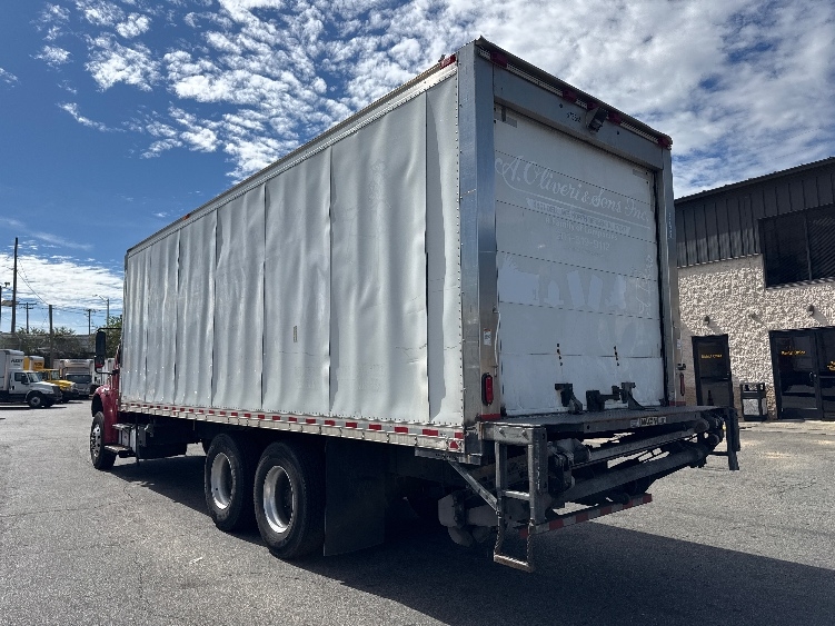 2021 Freightliner eM2 in North Bergen, NJ — photo 6