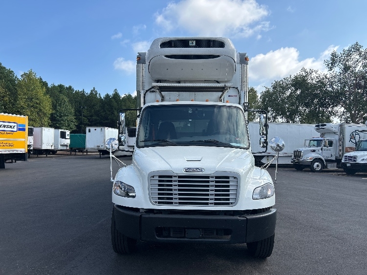 2021 Freightliner eM2 in Duluth, GA — photo 2