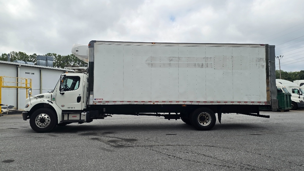 2021 Freightliner eM2 in Duluth, GA — photo 4