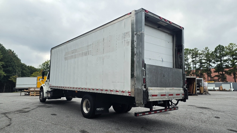 2021 Freightliner eM2 in Duluth, GA — photo 6