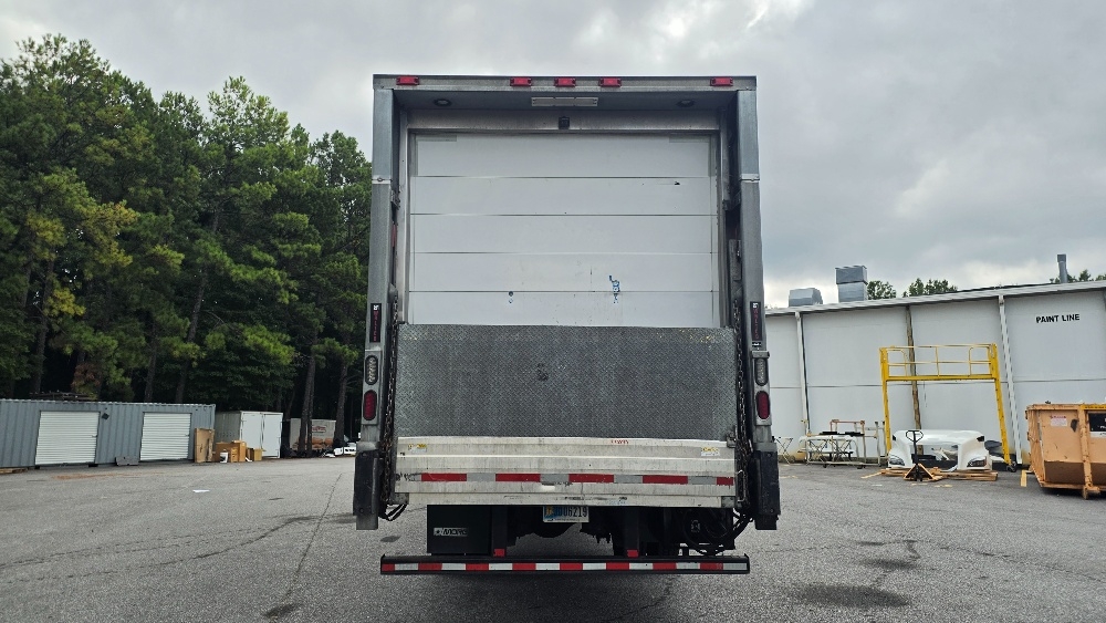 2021 Freightliner eM2 in Duluth, GA — photo 7
