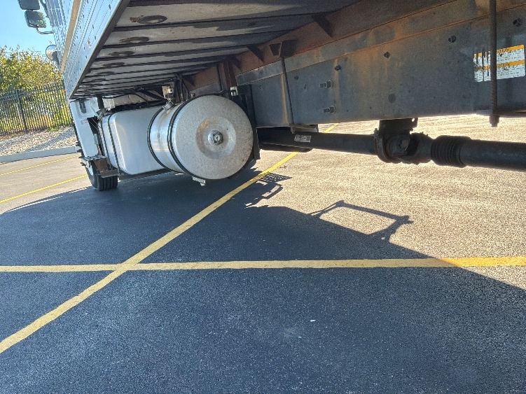 2021 Hino L7 in Piqua, OH — photo 5