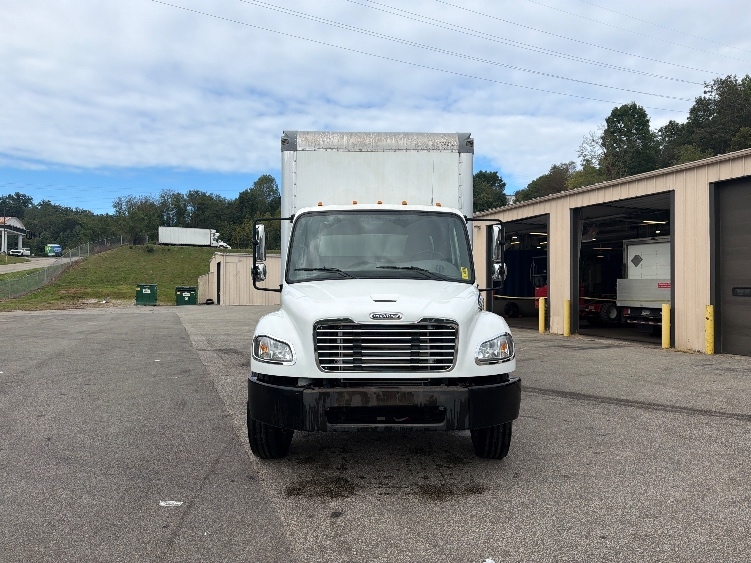 2021 Freightliner eM2 in Cross Lanes, WV — photo 2