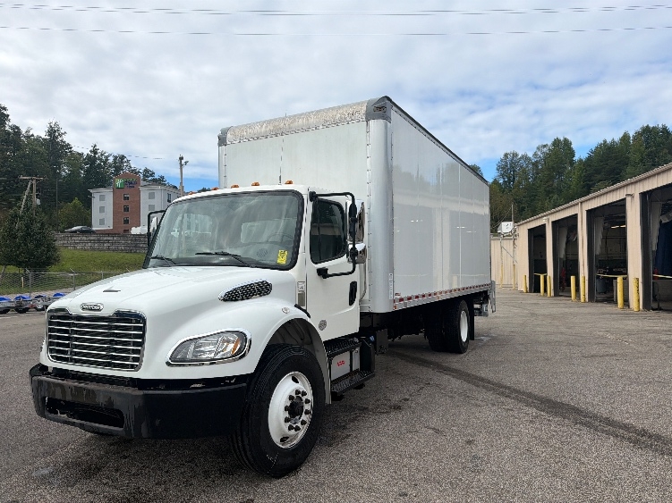2021 Freightliner eM2 in Cross Lanes, WV — photo 3