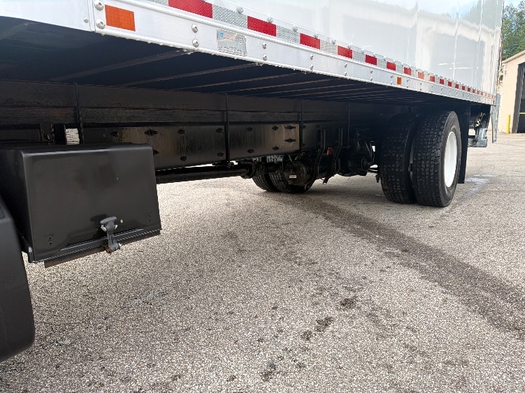 2021 Freightliner eM2 in Cross Lanes, WV — photo 5