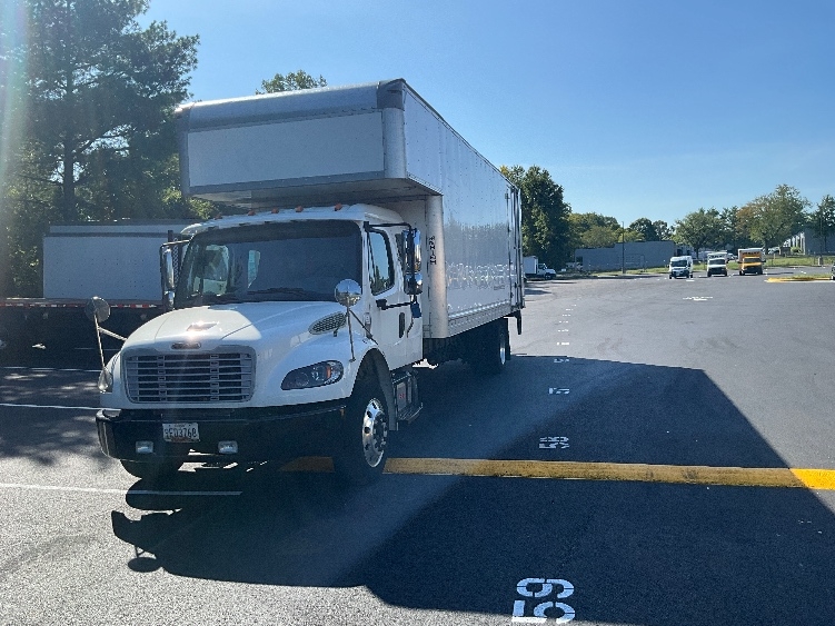 2021 Freightliner eM2 in Capitol Heights, MD — photo 3