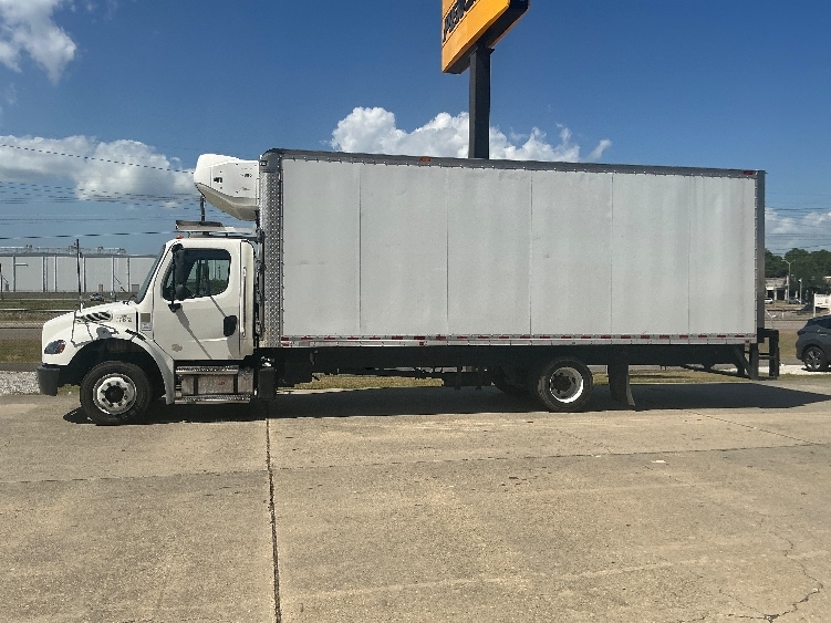 2021 Freightliner eM2 in Gulfport, MS — photo 4
