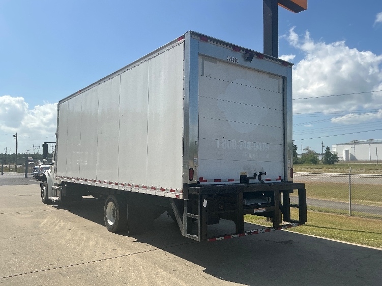 2021 Freightliner eM2 in Gulfport, MS — photo 6